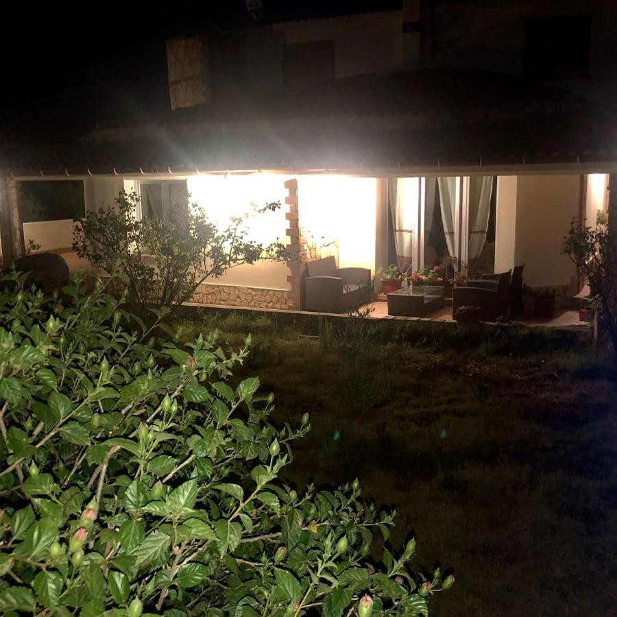 Villa Renzo E Lucia Sant Isidoro  외부 사진