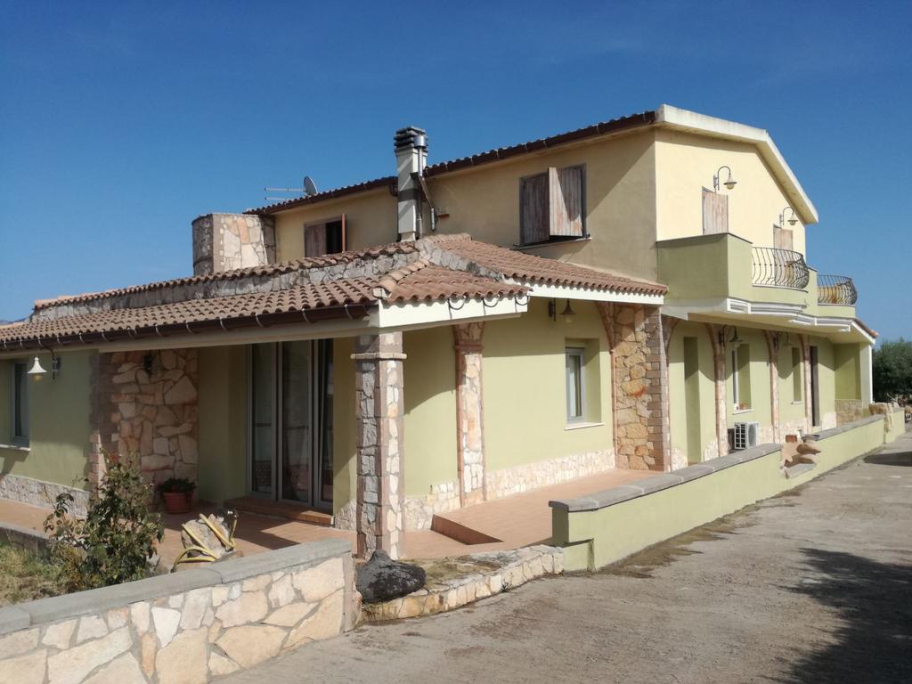 Villa Renzo E Lucia Sant Isidoro  외부 사진