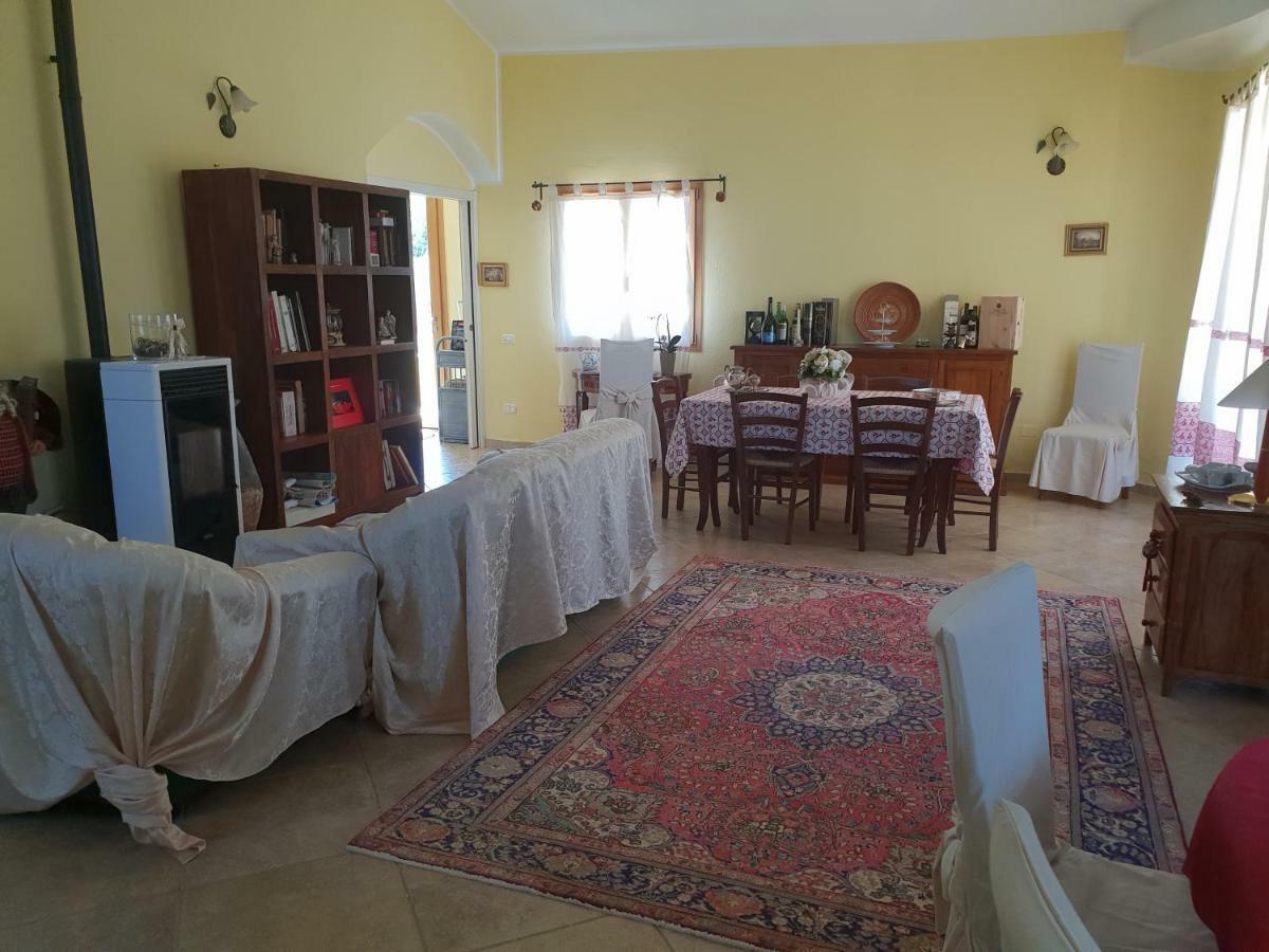Villa Renzo E Lucia Sant Isidoro  외부 사진