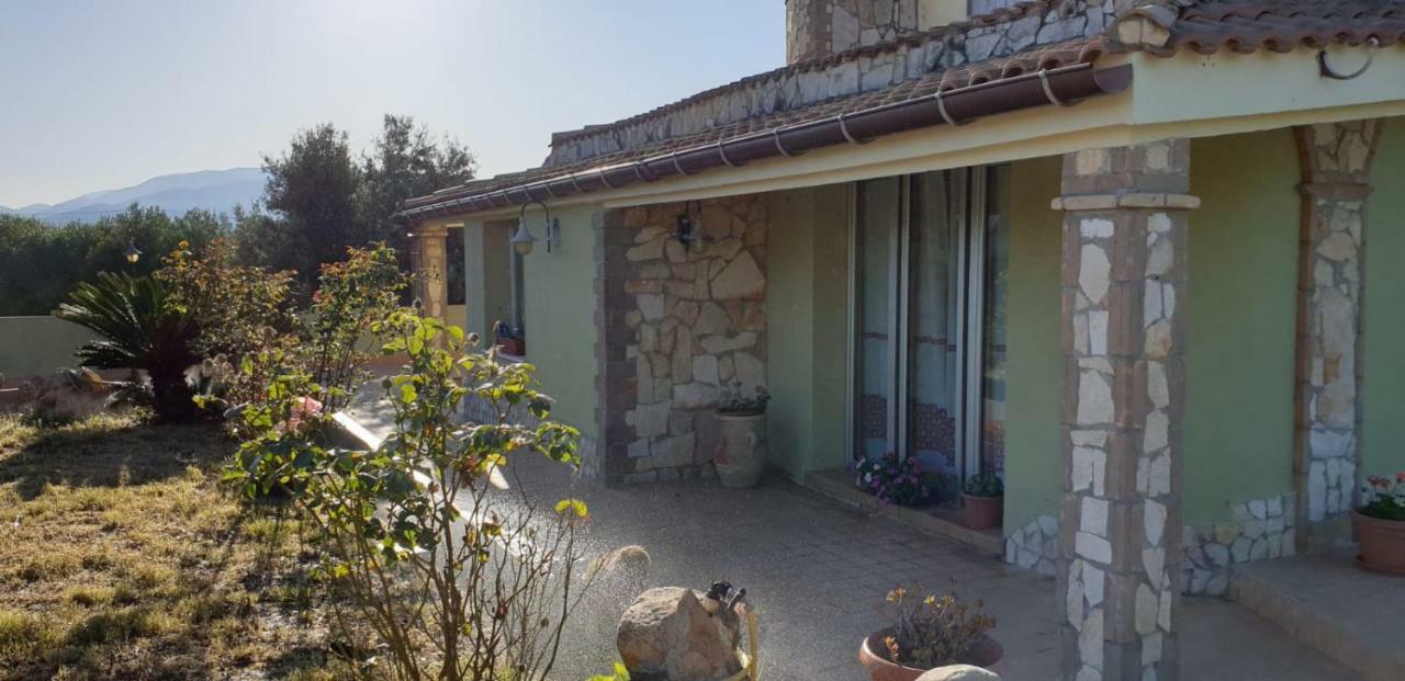Villa Renzo E Lucia Sant Isidoro  외부 사진